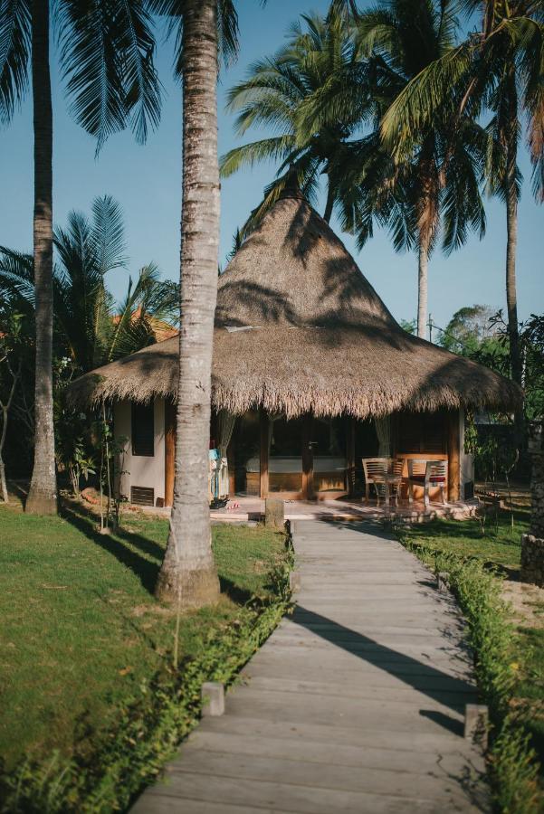 Le Nusa Beach Club Nusa Lembongan  Exterior photo